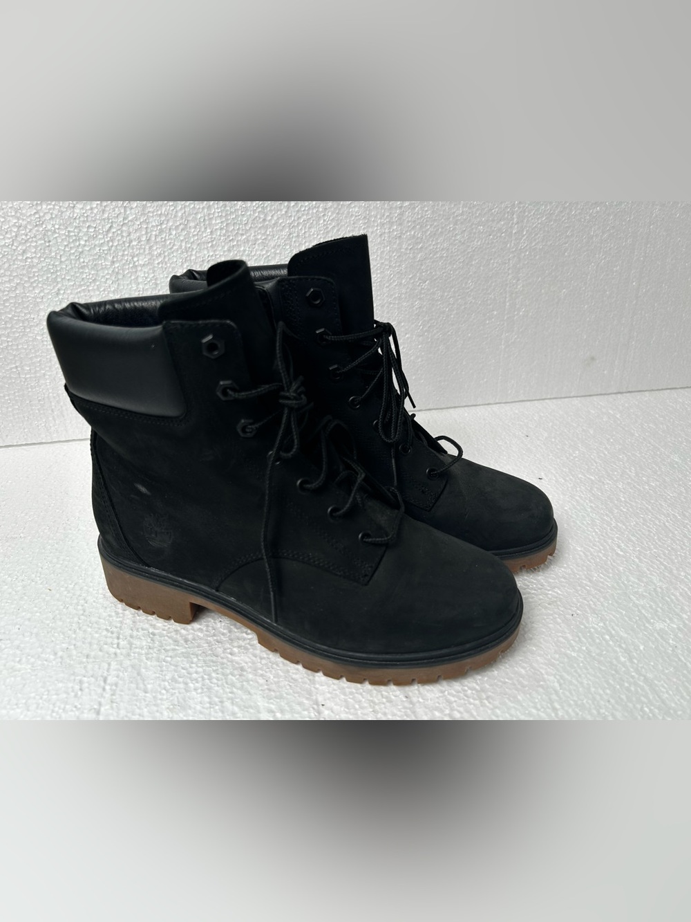 Timberland Black Lace-Up Work Boots with Brown Lug Sole women’s size 8
